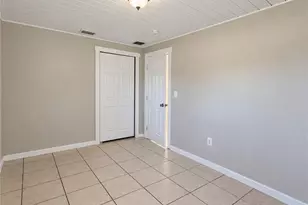 3236 Dora St, Fort Myers, FL 33916 - Photo 10