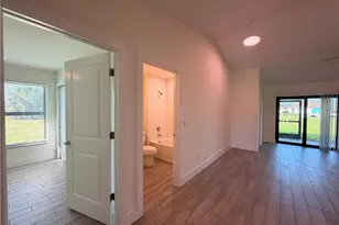 546 SE 5th Pl, Cape Coral, FL 33990 - Photo 12