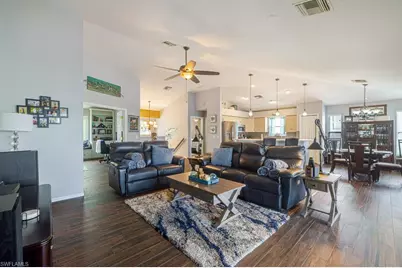 18110 Parkridge Ct, Fort Myers, FL 33908 - Photo 10