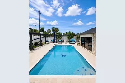 902 SE 21st St, Cape Coral, FL 33990 - Photo 12