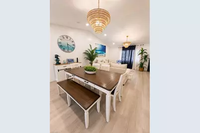 902 SE 21st St, Cape Coral, FL 33990 - Photo 4