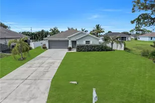 1925 NE 33rd Ln, Cape Coral, FL 33909 - Photo 32
