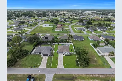 1925 NE 33rd Ln, Cape Coral, FL 33909 - Photo 44