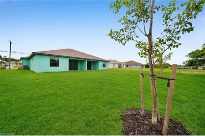 2034 Andalusia Blvd, Cape Coral, FL 33909 - Photo 32