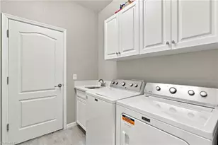 10081 Avalon Lake Cir, Fort Myers, FL 33913 - Photo 20