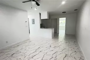 1119 Vineyard Pl, Lehigh Acres, FL 33936 - Photo 4