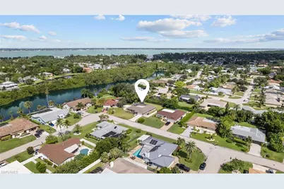 1380 Burgundy Dr, Fort Myers, FL 33919 - Photo 60