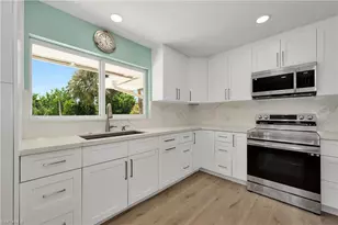 5885 Pine Tree Dr, Sanibel, FL 33957 - Photo 20