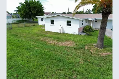 160 Francis Dr NE, Port Charlotte, FL 33952 - Photo 20