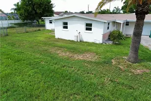160 Francis Dr NE, Port Charlotte, FL 33952 - Photo 20