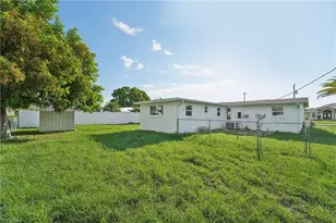 160 Francis Dr NE, Port Charlotte, FL 33952 - Photo 18