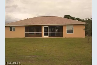 910 Citrus Ave S, Lehigh Acres, FL 33974 - Photo 12