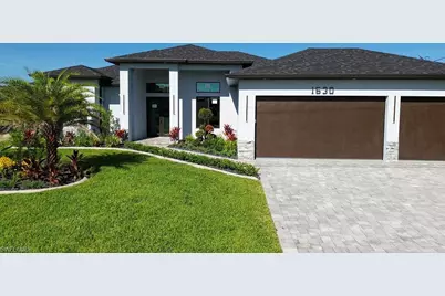 1630 NE 13th Pl, Cape Coral, FL 33909 - Photo 2