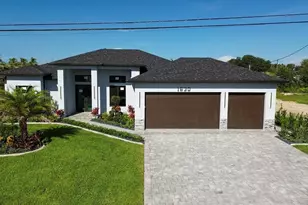 1902 NE 13th Pl, Cape Coral, FL 33909 - Photo 6