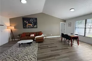 2811 SE 15th Pl, Cape Coral, FL 33904 - Photo 2