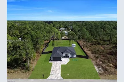 1112 Clark Ave, Lehigh Acres, FL 33972 - Photo 4
