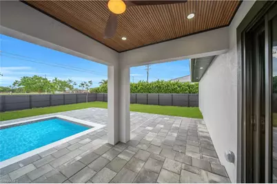 2124 NE 16th Pl, Cape Coral, FL 33909 - Photo 28