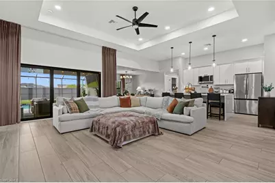 322 NW 5th St, Cape Coral, FL 33993 - Photo 8