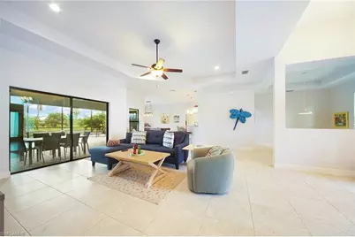 2712 SW 4th Pl, Cape Coral, FL 33914 - Photo 4