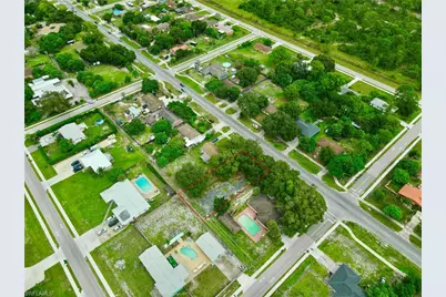 1003 New Market Rd W, Immokalee, FL 34142 - Photo 8