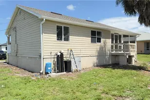 824 Frederick Reid St E, Lehigh Acres, FL 33974 - Photo 12