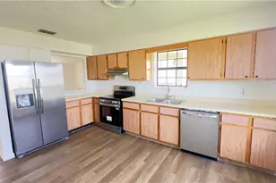 824 Frederick Reid St E, Lehigh Acres, FL 33974 - Photo 8