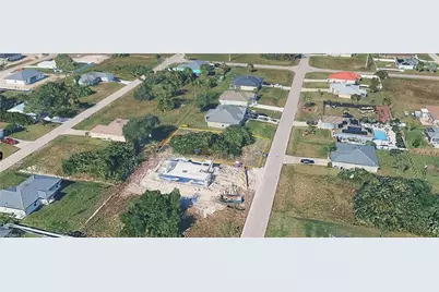 2624 NE 5th Ave, Cape Coral, FL 33909 - Photo 4