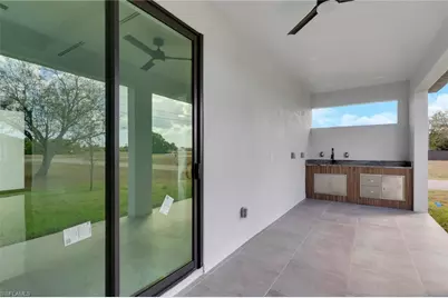 2800 NE 4th Pl, Cape Coral, FL 33909 - Photo 24