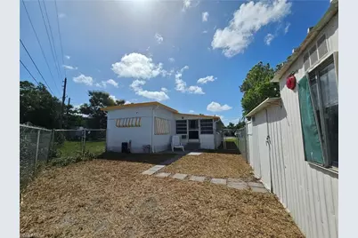 3834 Unique Cir, Fort Myers, FL 33908 - Photo 24