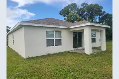 1125 NE 36th St, Cape Coral, FL 33909 - Photo 10