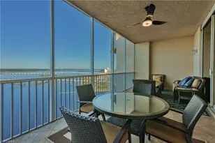 2104 W First St, Fort Myers, FL 33901 - Photo 8