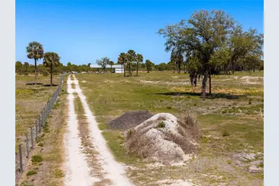 22301 N River Rd, Alva, FL 33920 - Photo 16