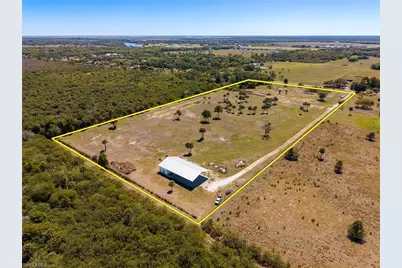 22301 N River Rd, Alva, FL 33920 - Photo 14