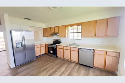 824 Frederick Reid St E, Lehigh Acres, FL 33974 - Photo 12