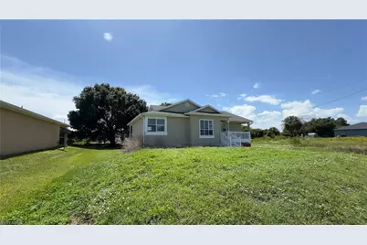 824 Frederick Reid St E, Lehigh Acres, FL 33974 - Photo 6