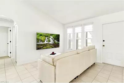 3019 SW 14th Ct, Cape Coral, FL 33914 - Photo 10