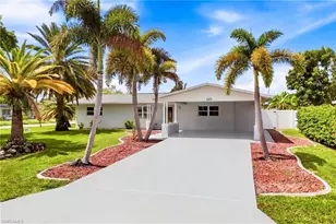 402 NE 14th Pl, Cape Coral, FL 33909 - Photo 1