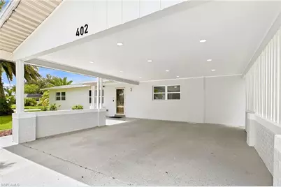402 NE 14th Pl, Cape Coral, FL 33909 - Photo 6