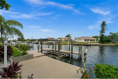 403 SE 28th Ter, Cape Coral, FL 33904 - Photo 6