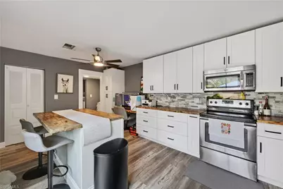 5240 Cedarbend Dr #3, Fort Myers, FL 33919 - Photo 4