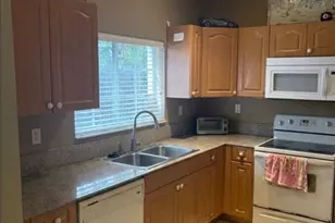7668 S Stonecreek Circle, Davie, FL 33024 - Photo 6
