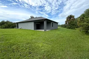 1074 W Bucknell Rd, Labelle, FL 33935 - Photo 12