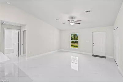 1011 Kent St E, Lehigh Acres, FL 33974 - Photo 6