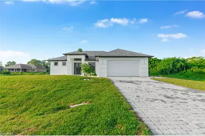 736 Chambers St E, Lehigh Acres, FL 33974 - Photo 8