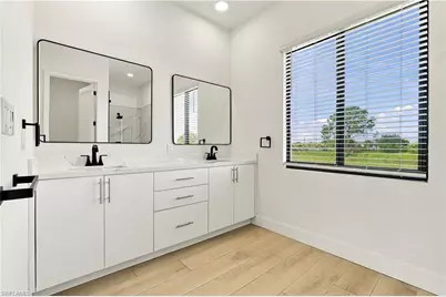 9054 Lamkin Cir, Labelle, FL 33935 - Photo 28