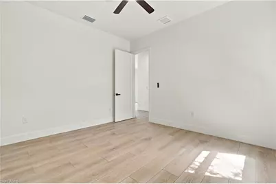 9054 Lamkin Cir, Labelle, FL 33935 - Photo 18