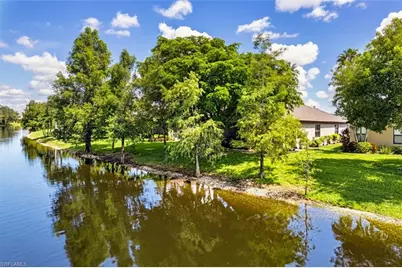 12065 Country Day Cir, Fort Myers, FL 33913 - Photo 10