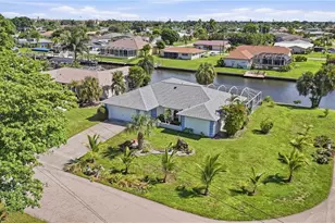 202 SE 37th Terrace, Cape Coral, FL 33904 - Photo 2