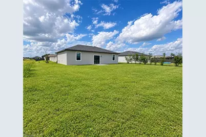 7008 Waldo Cir NW, Labelle, FL 33935 - Photo 8