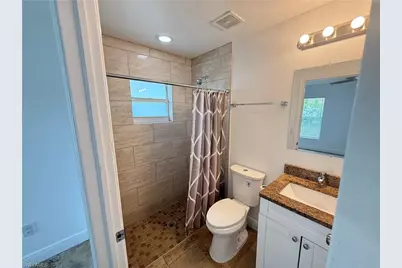 606 SE 13th Ter, Cape Coral, FL 33990 - Photo 8